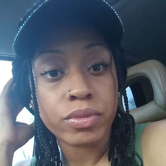 Meet your Posher, Tameka - Picture 1 of 1